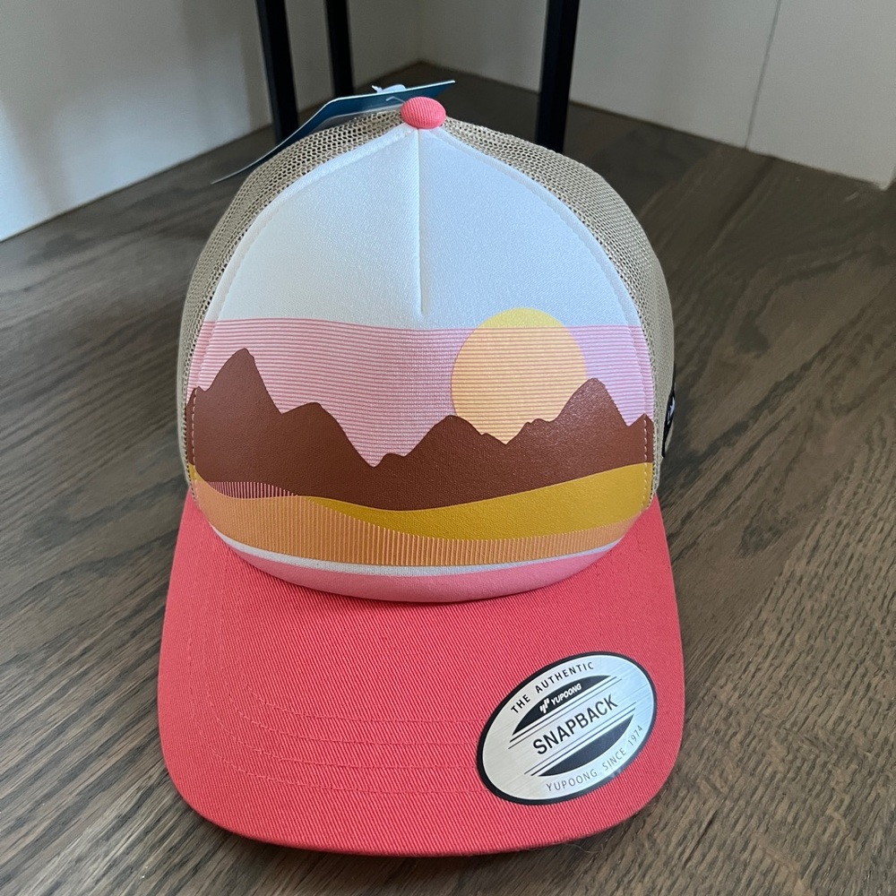 Columbia Mesh Hat